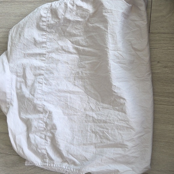 Men's Theory Dress Shirt. Size M. 100% Cotton.Ripstop Shirting. Light Gray/Beige - Picture 6 of 6